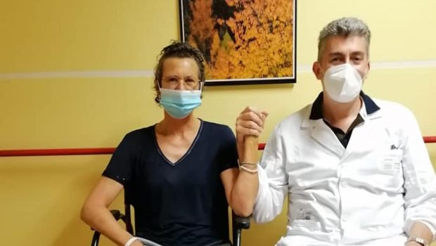 „Nu-mi amintesc nimic. Medicii au făcut o minune!”. Scrisoarea unei femei care a scăpat după prăbușirea ghețarului din Italia