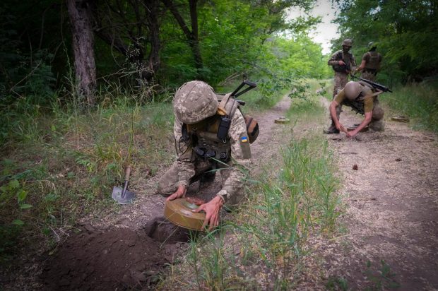 LIVETEXT Război în Ucraina, ziua 136 | Soldații ucraineni minează frontiera cu Belarus, de teama unui atac dinspre Minsk