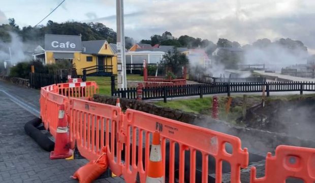 O turistă australiană a fost transportată în stare gravă la spital, după ce a căzut într-o dolină termică din Noua Zeelandă