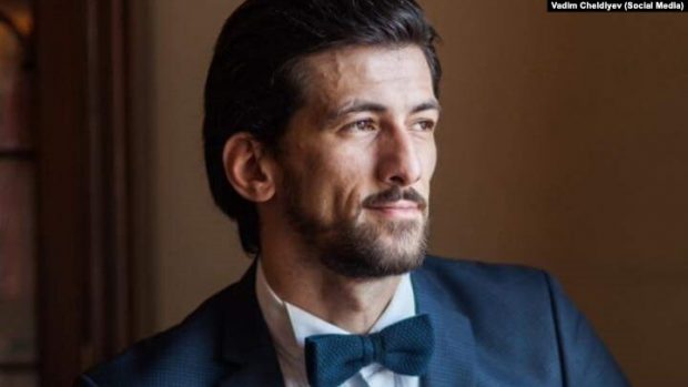 Cântărețul rus de operă Vadim Cheldiyev, condamnat la 10 ani de închisoare din cauza unui protest față de restricțiile de COVID