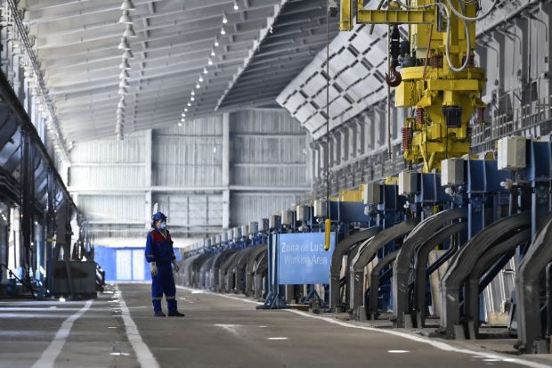 Alro Slatina concediază peste jumătate din personal până la sfârșitul anului