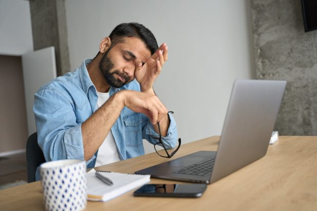 Studiu eJobs: Motivele pentru care unii români au ales să aibă două joburi