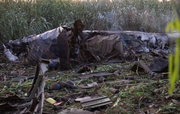 Avionul ucrainean prăbușit în Grecia transporta 11,5 tone de armament. S-au auzit explozii timp de două ore după accident