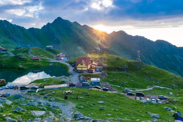 Cabane montane la altitudine din România