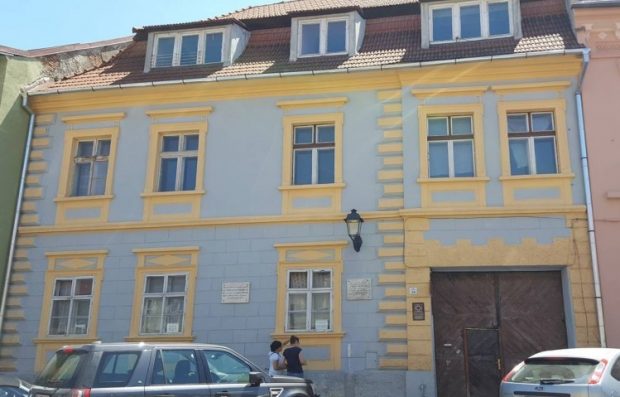 Casa poetului Andrei Mureşanu, autorul imnului „Deşteaptă-te Române!”, scoasă la vânzare. Cu cât se vinde imobilul
