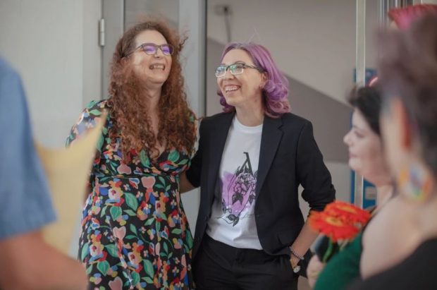 Prima căsătorie gay din România, oficiată între două femei, în București