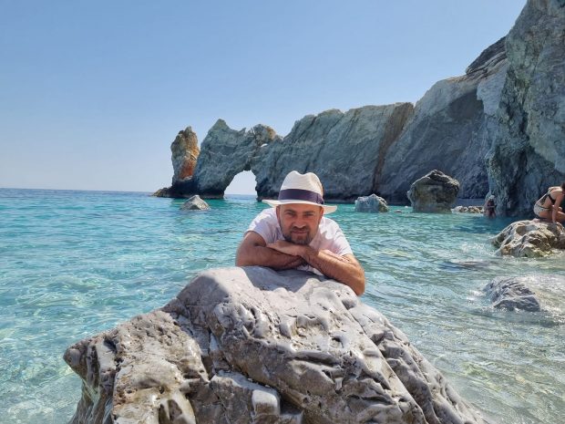 Motivul pentru care Cosmin Seleși nu merge pe litoralul românesc. A fost în Grecia: „Nu-mi permit să mă duc la mare la noi”