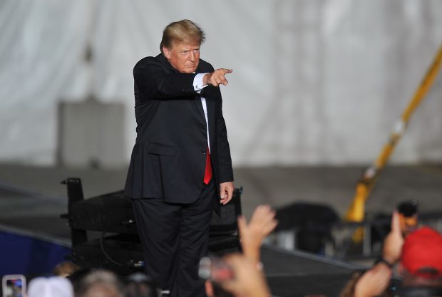 Donald Trump, acuzat că i-a incitat cu bună știință pe atacatorii de la Capitoliu, după o întâlnire „dezechilibrată” la Casa Albă