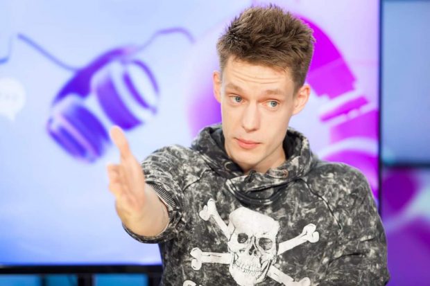 Jurnalistul rus Iurii Dudi a fost declarat „agent străin” și pentru că a fost plătit de YouTube. Are un canal cu 10 milioane de abonați