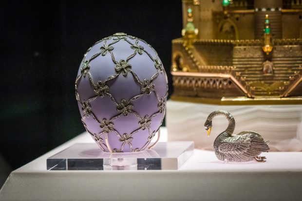 Un ou Fabergé, găsit la bordul unui iaht confiscat de la un oligarh rus. Cât valorează