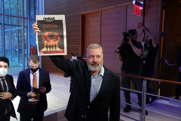 Autoritățile ruse solicită revocarea înregistrării Novaia Gazeta ca organizație de presă. Ce riscă jurnaliștii publicației independente