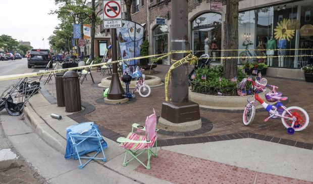 Suspectul atacului armat din Chicago, prins de poliție. A ucis șase oameni la parada de 4 iulie