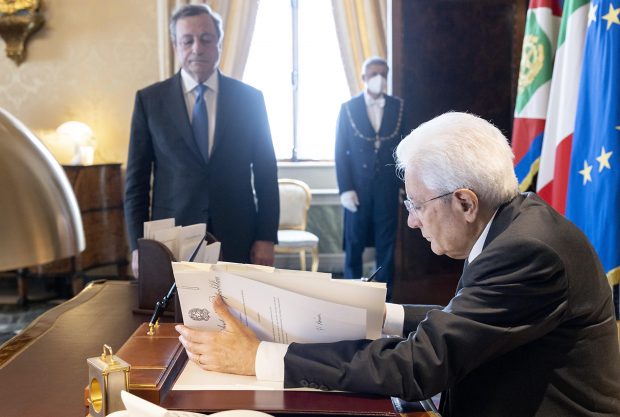 Președintele Italiei a dizolvat Parlamentul, după demisia premierului Draghi. Urmează alegeri anticipate