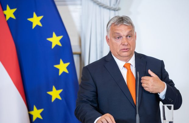 Viktor Orban: Rusia nu a căzut deloc în genunchi, în timp ce economiile europene se dărâmă