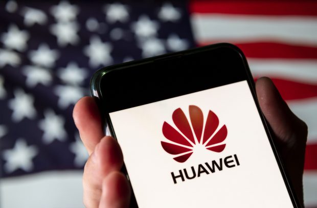 SUA investighează Huawei pentru un posibil furt de informații militare cu ajutorul turnurilor de telecomunicații