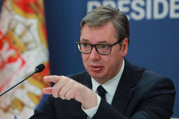 Tensiuni și împușcături la granița dintre Serbia și Kosovo. Președintele pro-rus de la Belgrad anunță un posibil răspuns militar