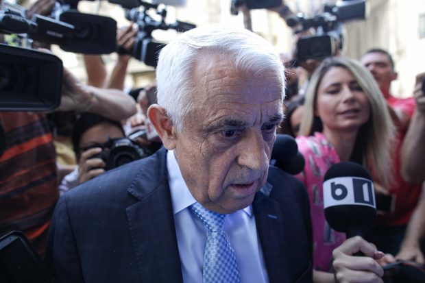 Asociațiile de fermieri i-au cerut demisia lui Petre Daea în scandalul cerealelor din Ucraina