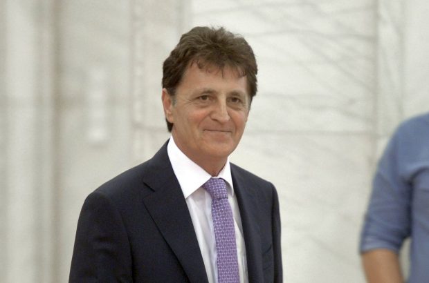 Fostului ministru Mircea Dușa i s-a făcut rău la un eveniment la care participa și Mircea Geoană