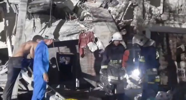 Imagini cu urmările atacului cu rachete asupra Odesei, soldat cu zeci de victime, printre care și copii