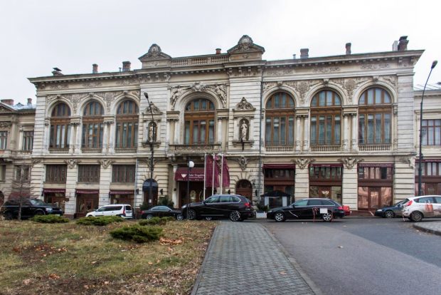 Palatul Bragadiru din București, scos la vânzare. Câți bani se cer pe monumentul istoric și ce spune ministrul culturii