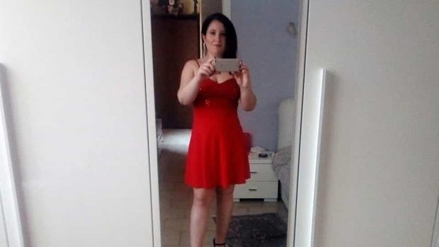 O femeie și-a abandonat bebelușul timp de șase zile pentru a petrece cu iubitul cunoscut pe Tinder, în Italia. Fetița a murit