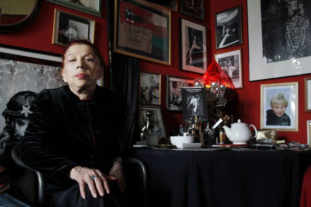 Artista Irina Ionesco, cunoscută pentru fotografiile erotice cu fiica ei, a murit
