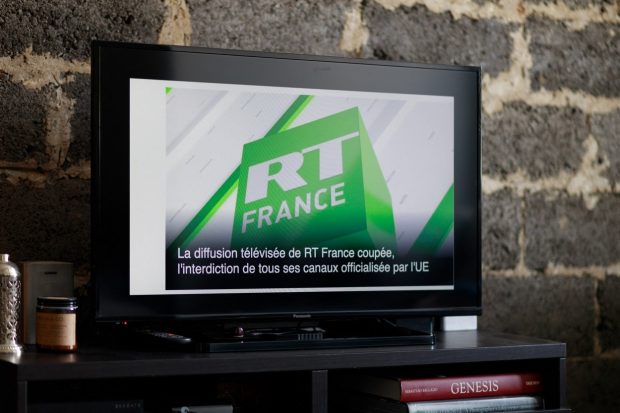 Kremlinul promite să împiedice activitatea presei occidentale în Rusia după interzicerea RT France la nivel european