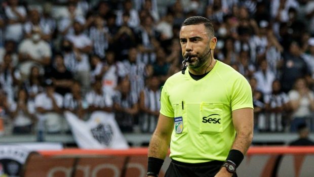 Brazilianul Ivan Benevenuto, primul arbitru care recunoaște că este gay: „Am vrut să mă eliberez din această închisoare”
