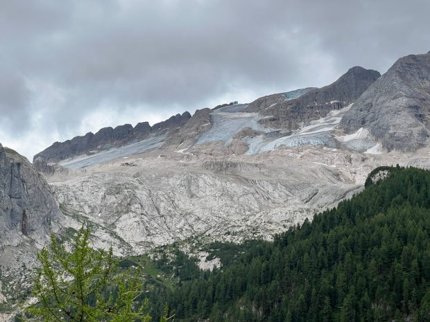 Avertismentul unor oameni de știință după tragedia din Marmolada: tot mai mulți ghețari se vor prăbuși din cauza încălzirii globale