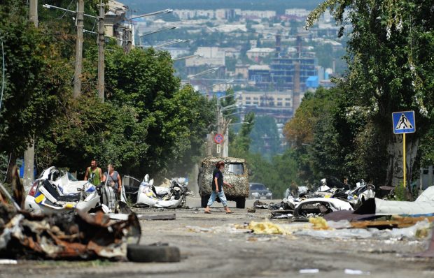 LIVETEXT Război în Ucraina, ziua 133 | Forțele ruse se confruntă cu o rezistență acerbă în Donbas. 15.000 de civili, blocați în Lisichansk