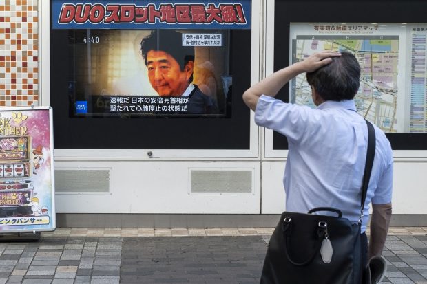 Shinzo Abe a murit. Fostul premier japonez a fost împușcat în timp ce susținea un discurs