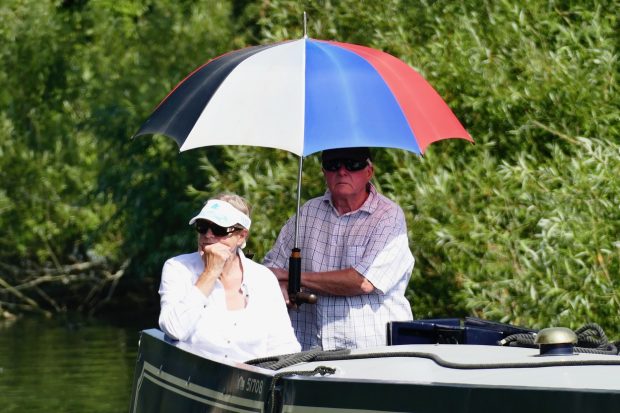 Marea Britanie a înregistrat cea mai ridicată temperatură din istorie: 39 de grade Celsius. Valul de căldură se intensifică