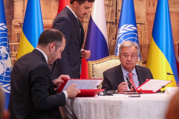 Antonio Guterres „condamnă fără echivoc” atacurile asupra portului Odesa. ONU spune că implementarea acordului privind cerealele este „imperativă”