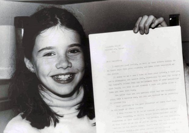 „De ce vreți să cuceriți lumea?” Scrisoarea trimisă de Samantha Smith, o fetiță din SUA, liderului Uniunii Sovietice, acum 40 de ani. Răspunsul conducătorului
