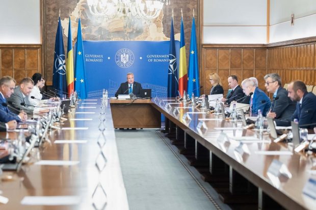 Nicolae Ciucă și-a certat miniştrii pentru jaloanele și țintele neîndeplinite din PNRR. Le-a dat termen 21 septembrie
