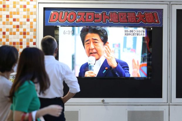 „Cum s-a putut întâmpla asta în Japonia?”. Misterul uciderii lui Shinzo Abe, într-una dintre cele mai sigure țări din lume