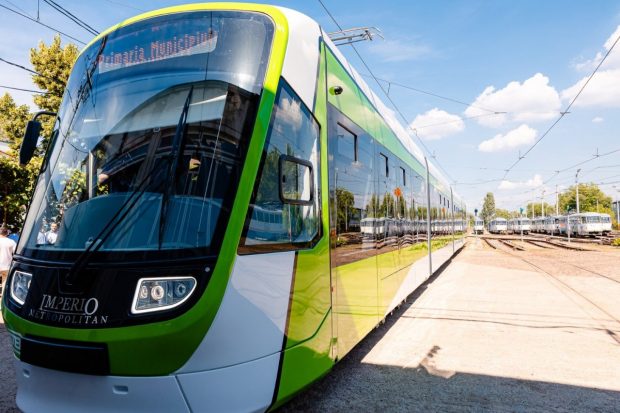 Tramvaiul 41 din București nu va mai opri în toate stațiile. Încep lucrările de refacere a peroanelor