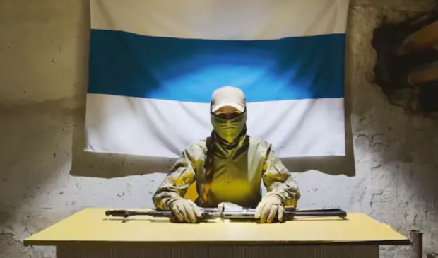 Rusoaica din legiunea „Libertate pentru Rusia” care luptă împotriva lui Putin, după ce soțul ei a fost executat de ceceni: „Nu mai tolerați tiranul”