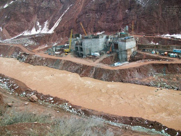 UE plănuiește să investească în cel mai înalt baraj din lume pentru a reduce dependența energetică a Asiei Centrale de Rusia