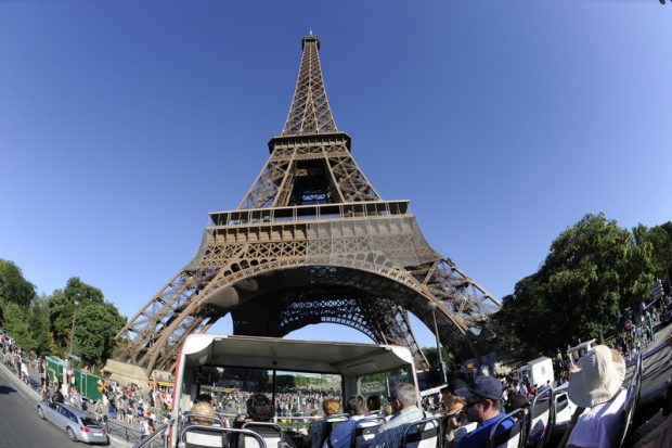 Ce se întâmplă de fapt la Turnul Eiffel. Un raport secret scurs în presă arată realitatea: „Dacă Gustave Eiffel ar fi vizitat acest loc, ar fi avut un atac de cord”