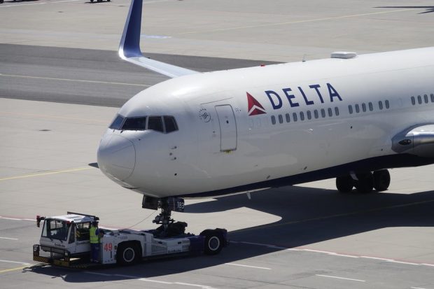 Suma uriașă oferită de o companie aeriană americană pentru a renunța la locul dintr-un zbor supraaglomerat