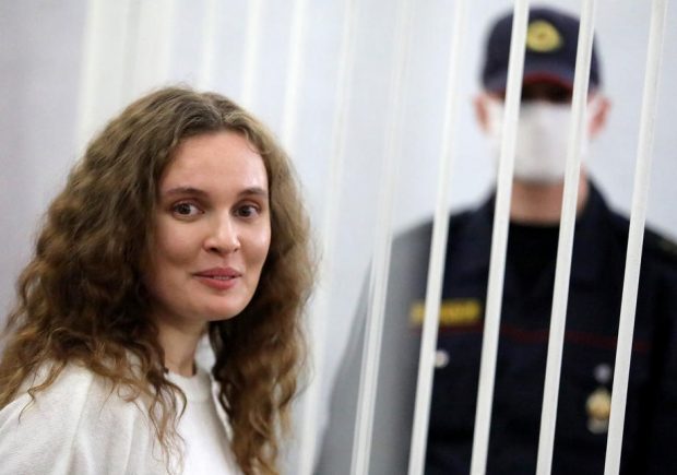 O jurnalistă din Belarus a fost trimisă 8 ani într-o colonie penală, pentru trădare, după ce anterior a fost condamnată pentru relatarea protestelor prodemocrație
