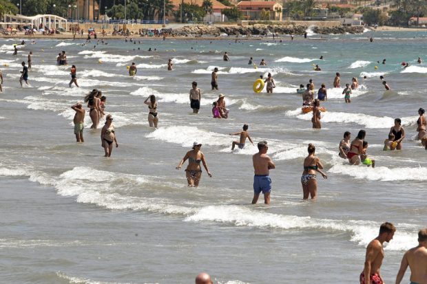 Campanie inedită a guvernului spaniol prin care îndeamnă femeile să meargă la plajă