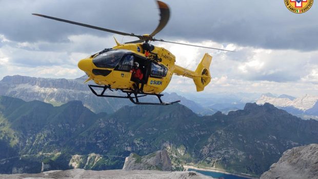 Români, printre turiștii dați dispăruți în urma prăbușirii ghețarului din Alpi. Șase oameni au murit, nouă sunt răniți