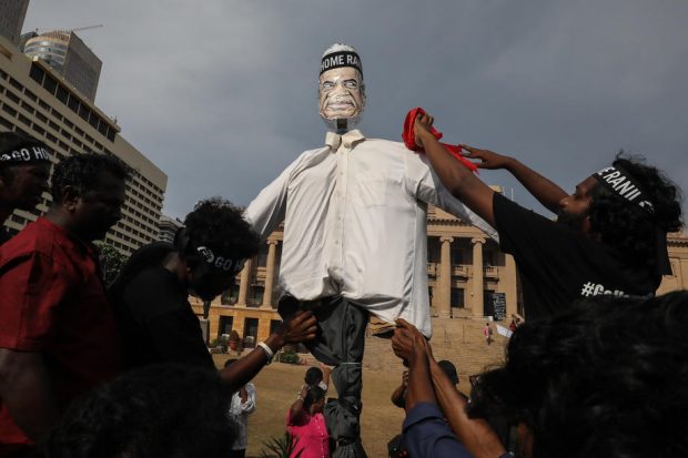 Ranil Wickremesinghe, ales președinte de Parlamentul din Sri Lanka, spre nemulțumirea protestatarilor