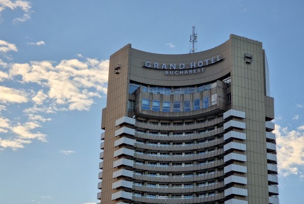 Hotelul Intercontinental și-a schimbat numele, după 50 de ani. Clădirea-simbol din centrul Bucureștiului a intrat în renovare