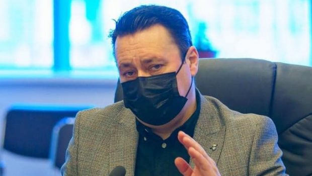 Primarul Ploieștiului, după sistarea alimentării cu apă caldă care afectează 130.000 de oameni: „Joc politic”. Își acuză colegii de partid de „rea-voință”