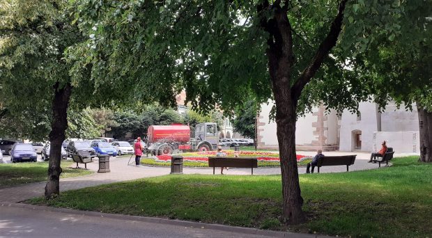Trei fetițe din Bistrița au ajuns la spital cu numeroase contuzii, după ce trenulețul electric în care se aflau s-a răsturnat