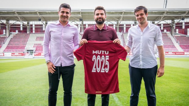 Adrian Mutu și-a prelungit contractul cu clubul Rapid. Până când este valabilă noua înțelegere