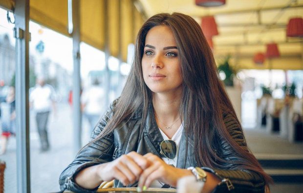 Căntăreață arestată în Belarus, după ce a interpretat o melodie a unei trupe ucrainene, în fața unui bar din Minsk. Proprietarul, reținut și el